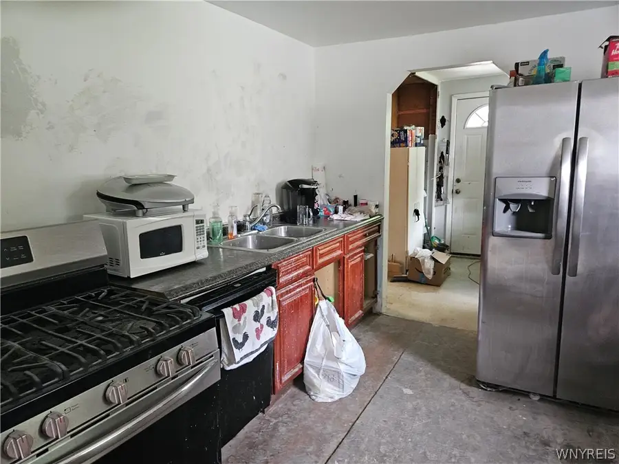 4532 Pomeroy Avenue, Niagara Falls, NY 14305 - #3