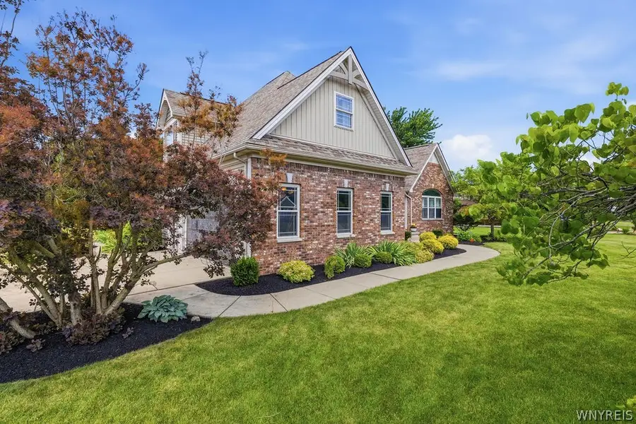 677 Sara Court, Lewiston, NY 14092 - #3