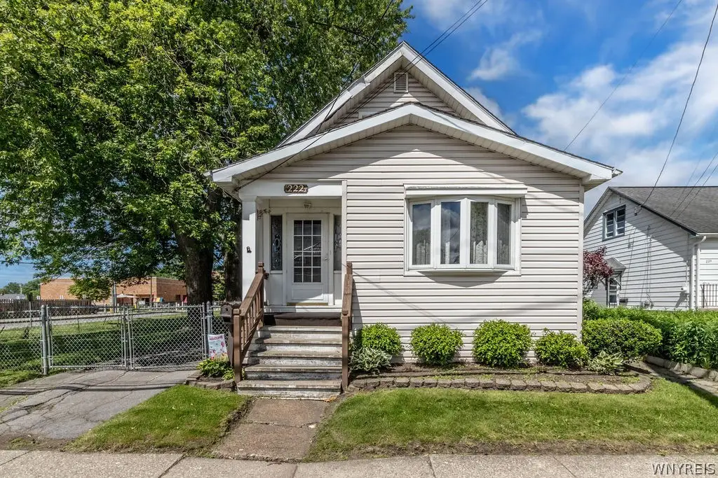 222 Helen Street, Cheektowaga, NY 14206 - #1