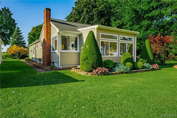 4813 E Lake Road, Burt, NY 14028