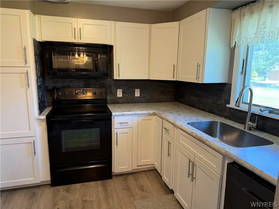 22 Castle Court, Buffalo, NY 14226 - #3