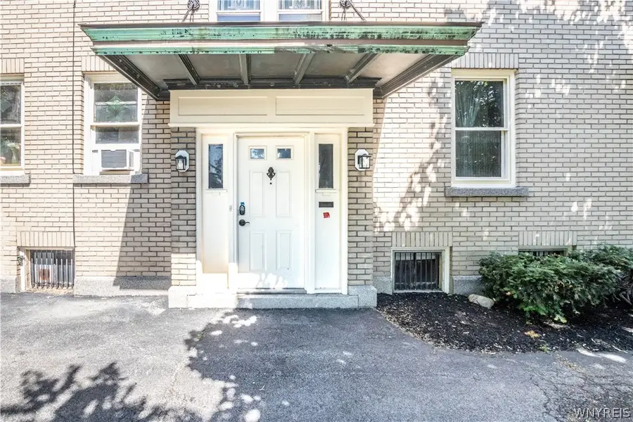 121 W Humboldt Parkway, Buffalo, NY 14214 - #3