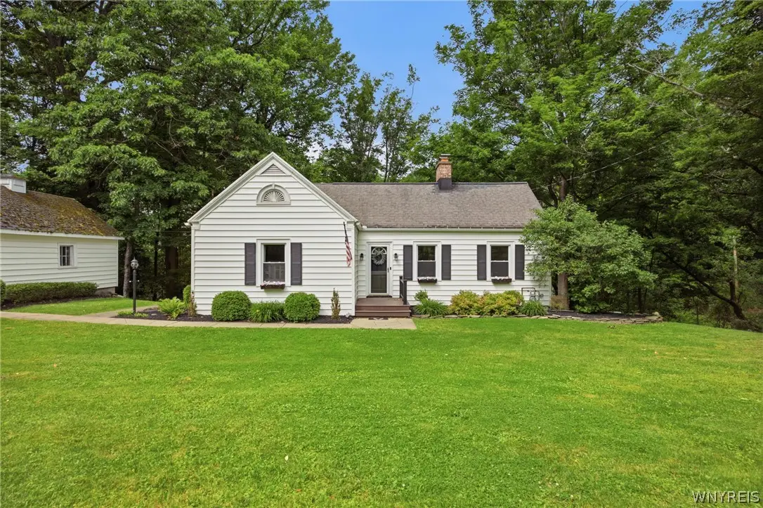260 Girdle Road, East Aurora, NY 14052 - #1