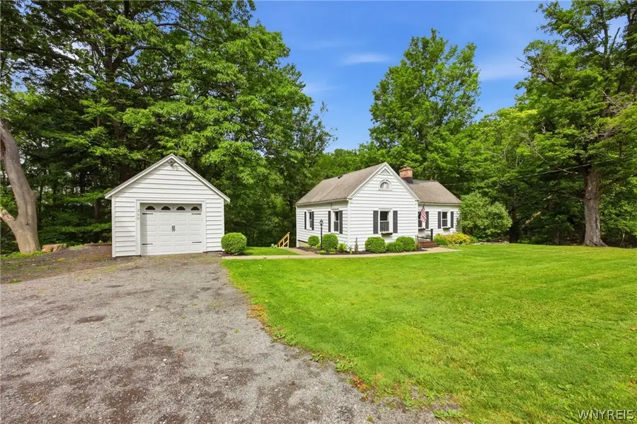 260 Girdle Road, East Aurora, NY 14052 - #3