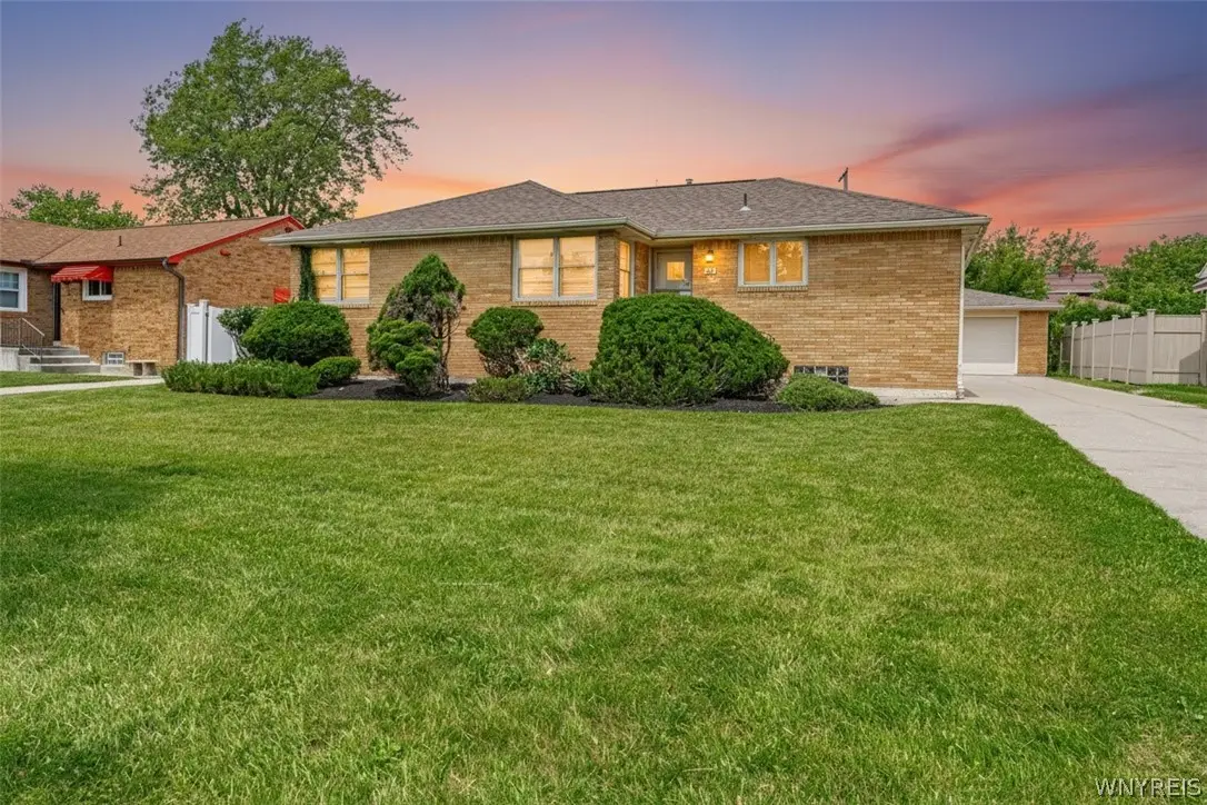 42 Alden Ave, Buffalo, NY 14216 - #1