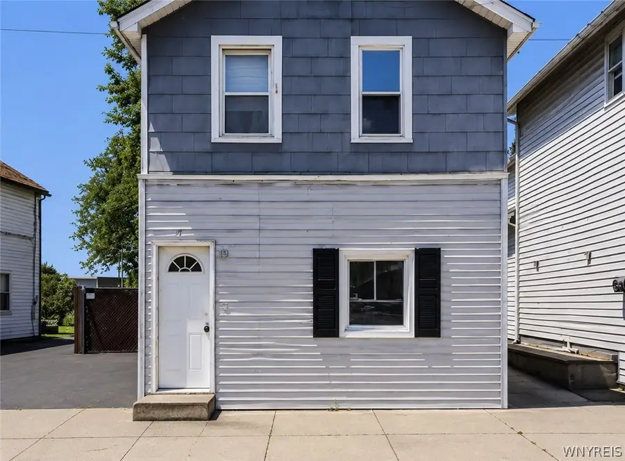 210 Oliver Street, North Tonawanda, NY 14120 - #3