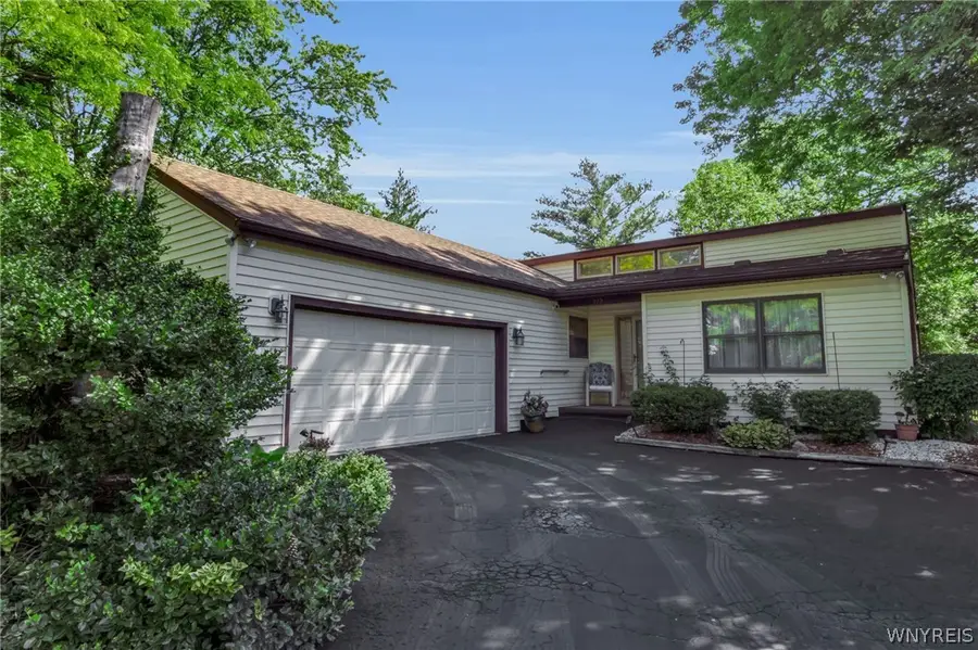 229 Robin Road, Buffalo, NY 14228 - #2
