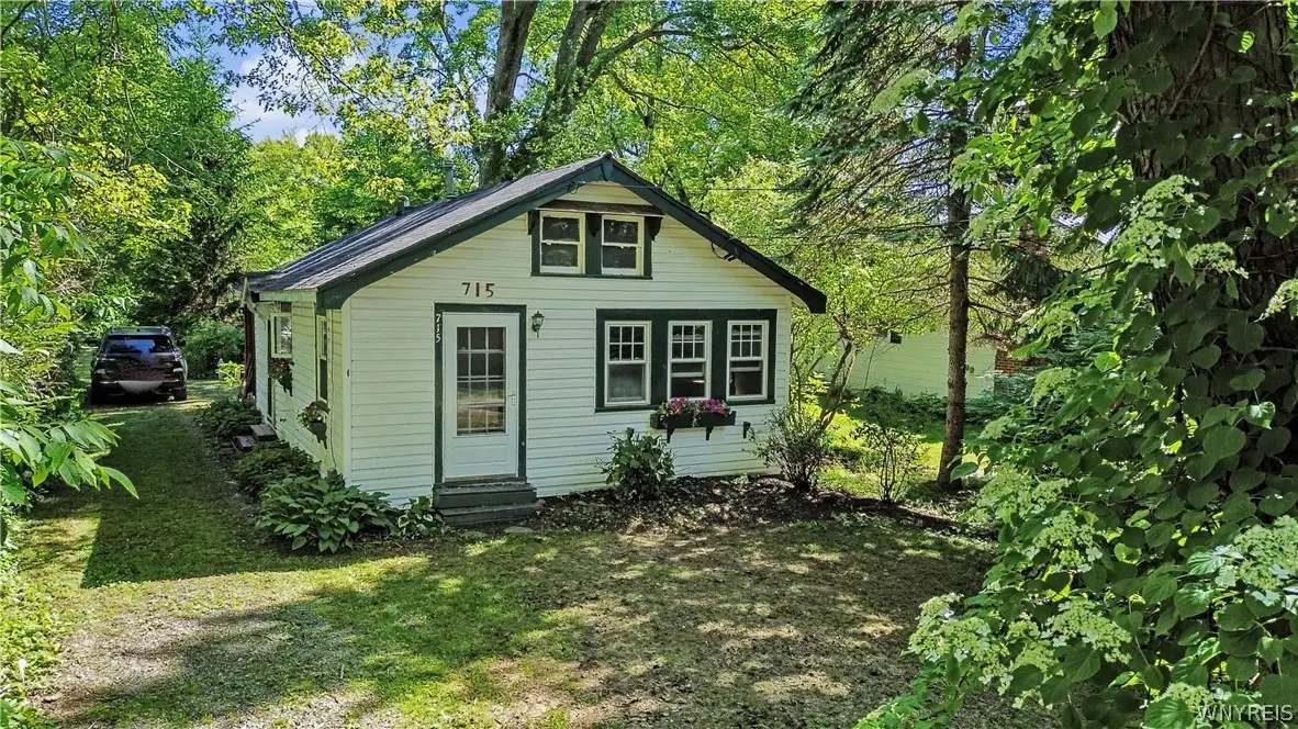 715 Sandy Avenue, Angola, NY 14006 - #1