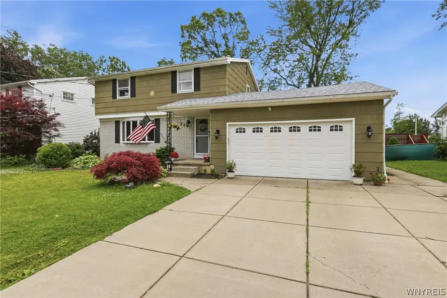 881 Castlebar Drive, North Tonawanda, NY 14120 - #2