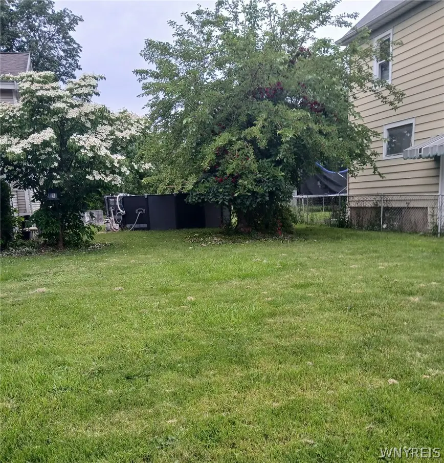 454 18th Street, Niagara Falls, NY 14303 - #2