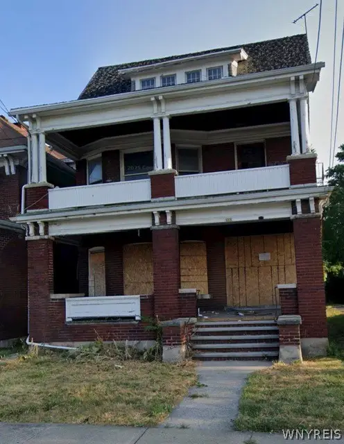 808 Ashland Avenue, Niagara Falls, NY 14301