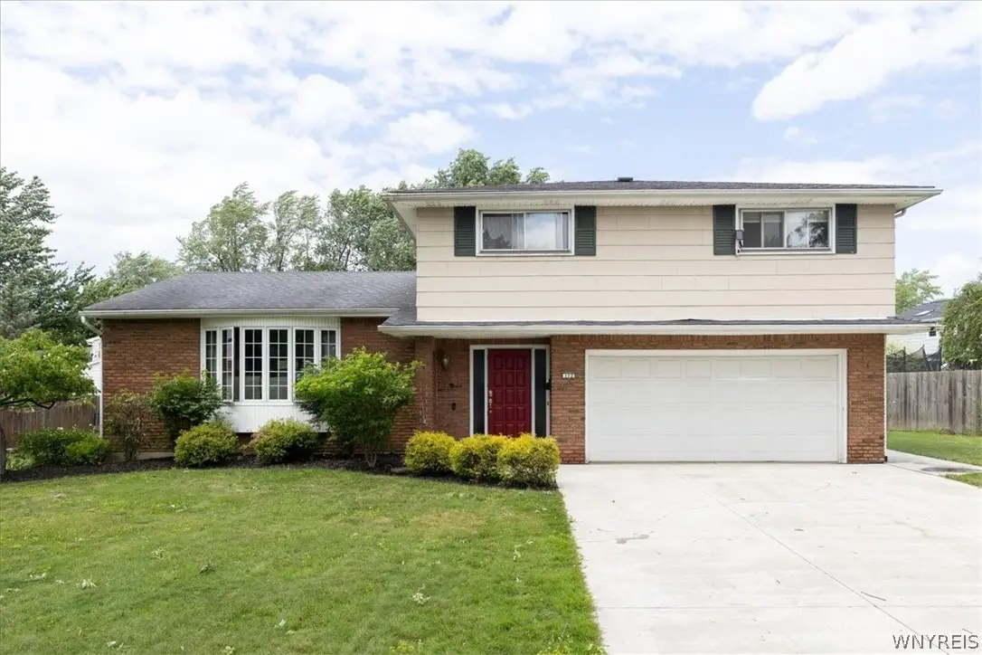 172 Chestnut Hill Lane S, Buffalo, NY 14221 - #1
