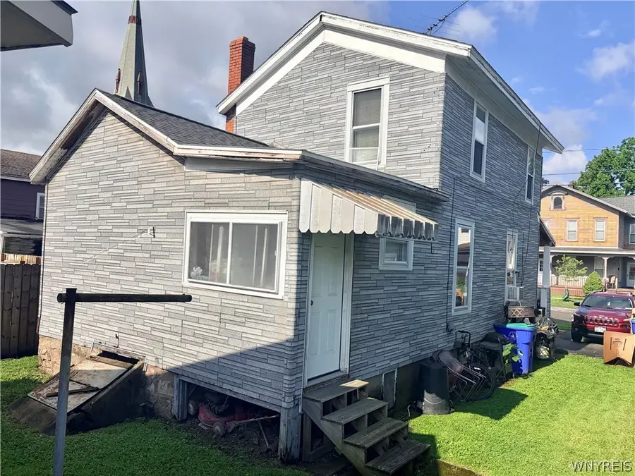 211 West Avenue, Medina, NY 14103 - #2