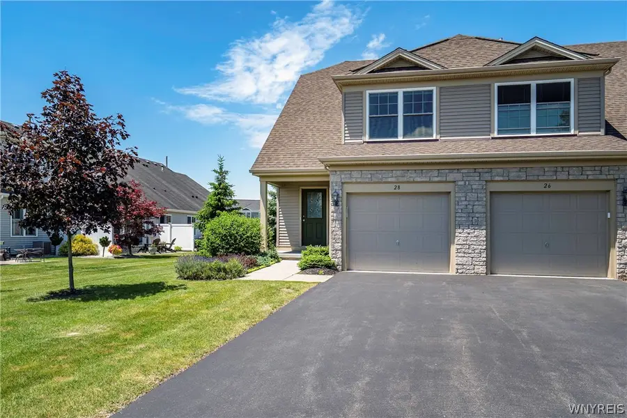 28 Cumberland St, Lancaster, NY 14086 - #2