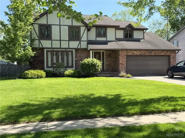 66 Amberwood Drive, Grand Island, NY 14072