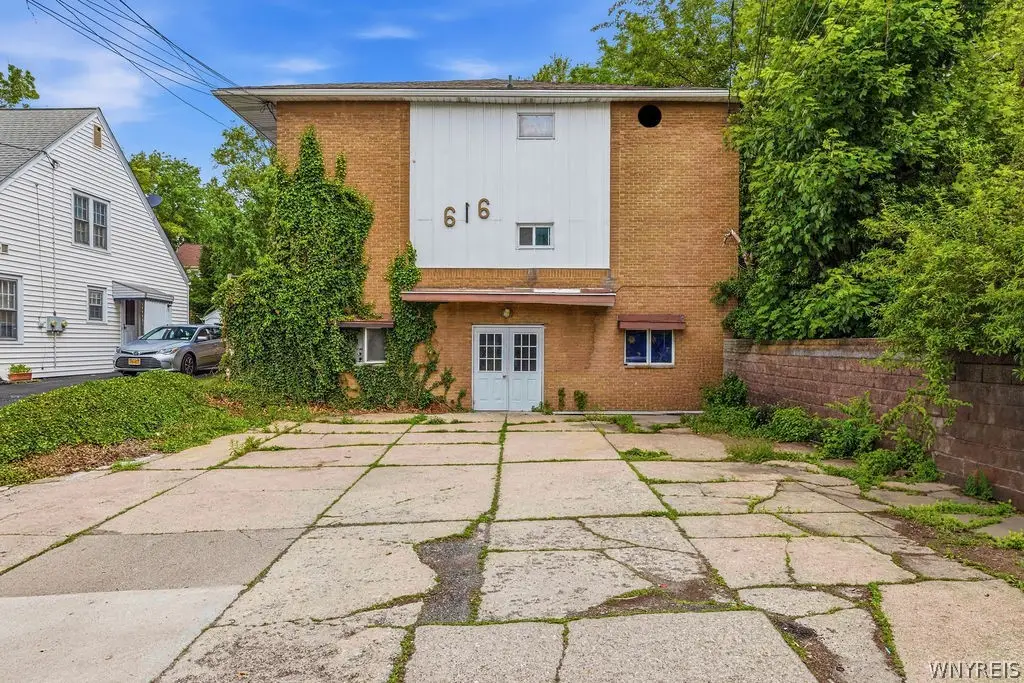 616 Chestnut Avenue, Niagara Falls, NY 14305 - #1
