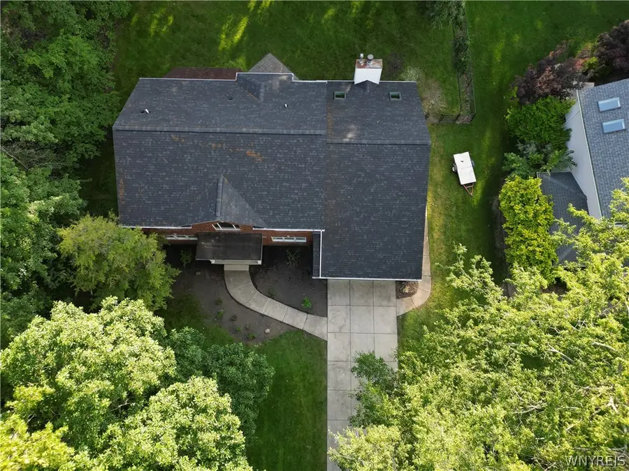 200 Deerwood Lane, Grand Island, NY 14072 - #2
