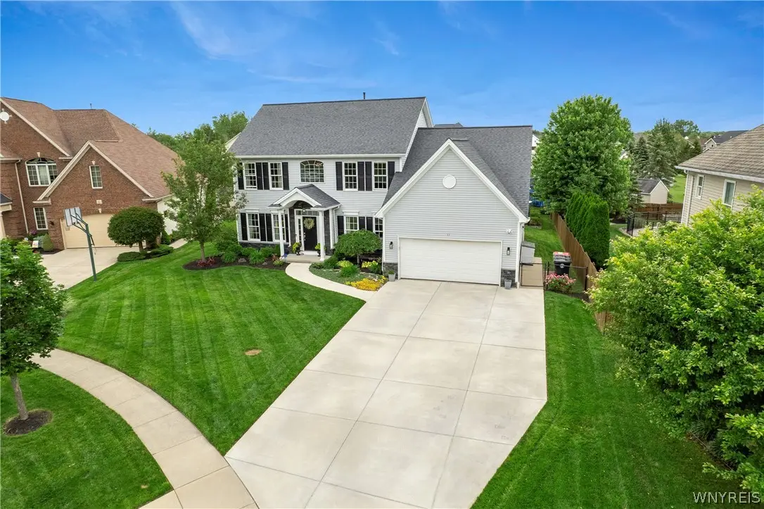 11 Heathrow Court, Lancaster, NY 14086 - #1