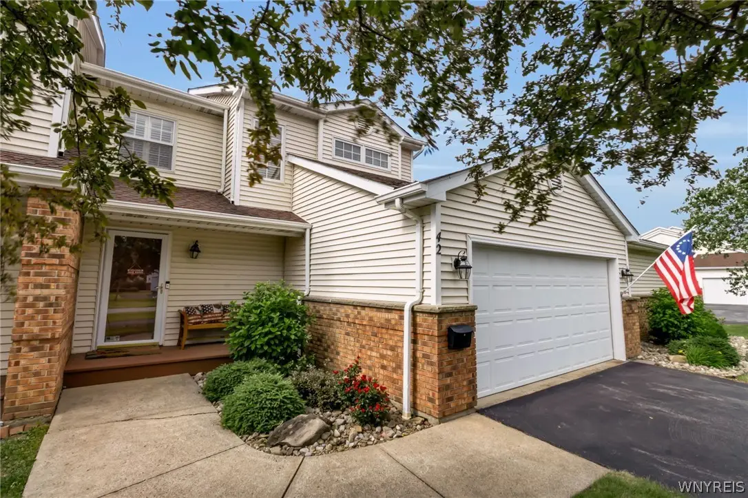 42 Hastings Drive, Orchard Park, NY 14127 - #1
