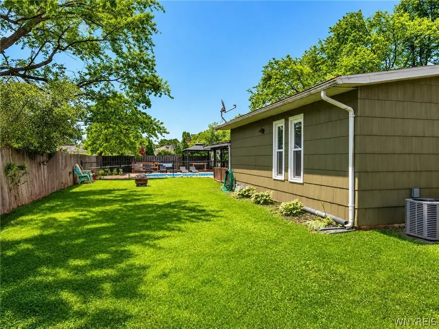 15 Vermont Avenue, Lockport, NY 14094 - #3