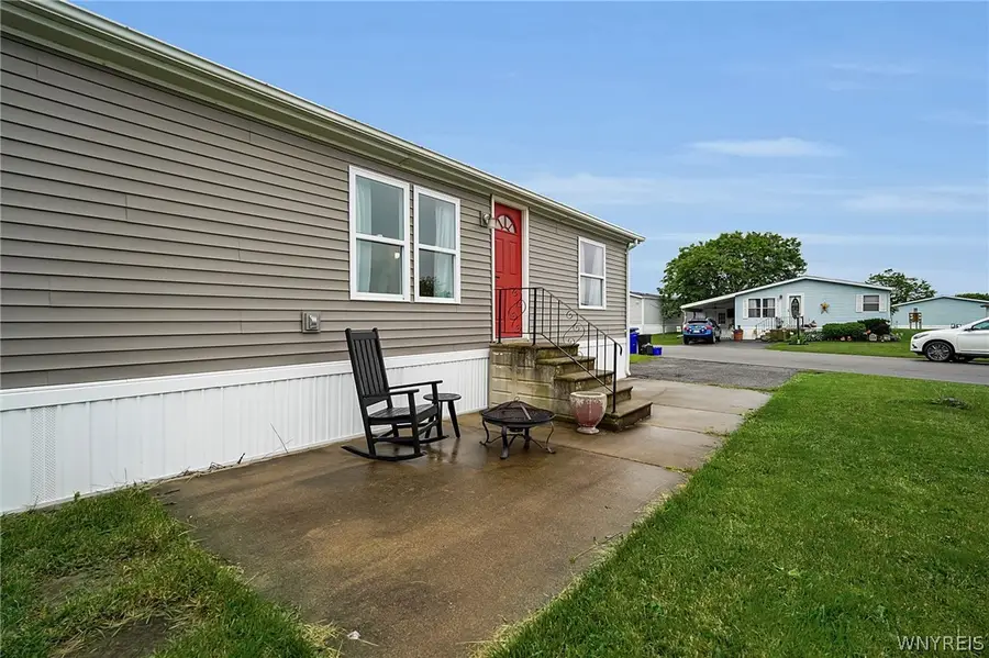 1139 Lockwood Dr, Lockport, NY 14094 - #3