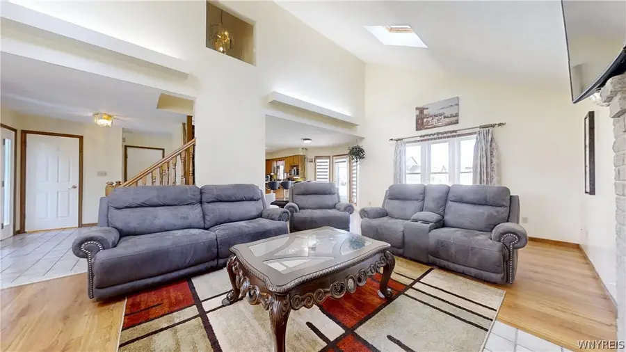 6983 Samantha Ct, Niagara Falls, NY 14304 - #3