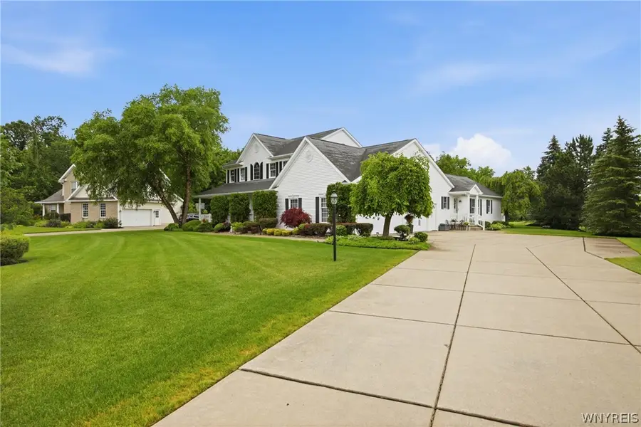 6981 Pintail Court, North Tonawanda, NY 14120 - #2