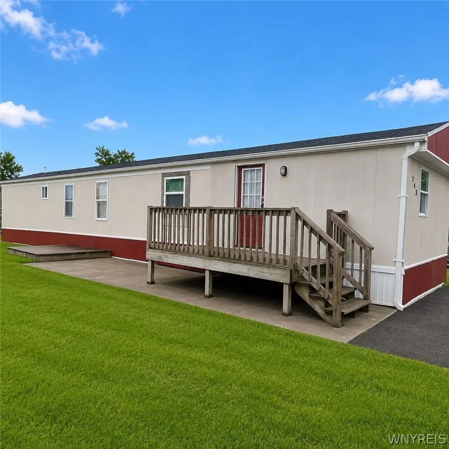 143 Del Court E, Lockport, NY 14094 - #2