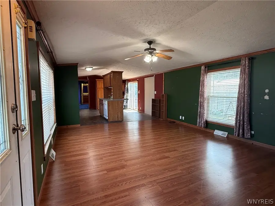 1438 East Dr, Alden, NY 14004 - #2