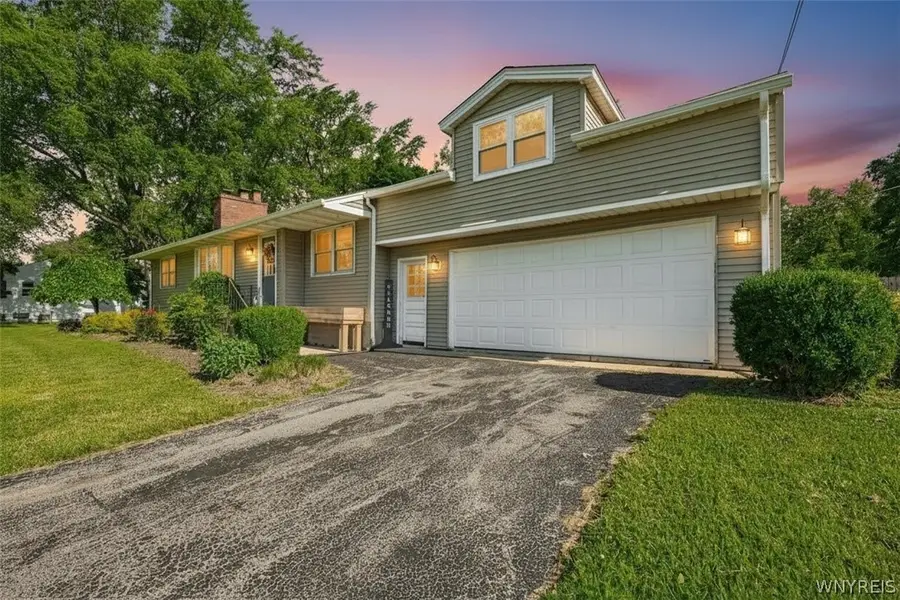 5561 Ridge Road, Lockport, NY 14094 - #2