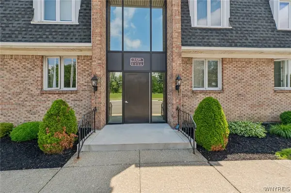 1439 N Forest Road #5, Amherst, NY 14221