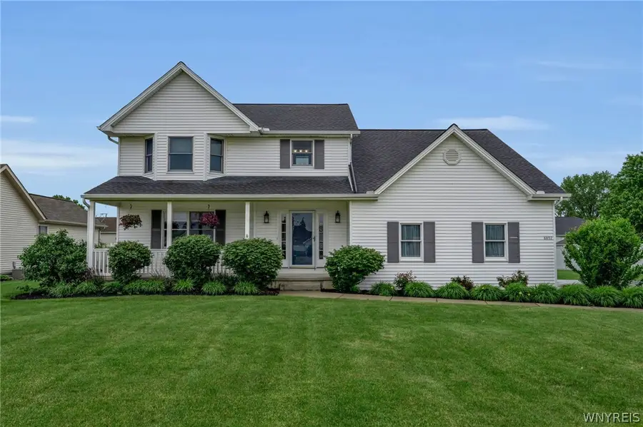 8892 Michael Douglas Dr, Clarence Center, NY 14032 - #2