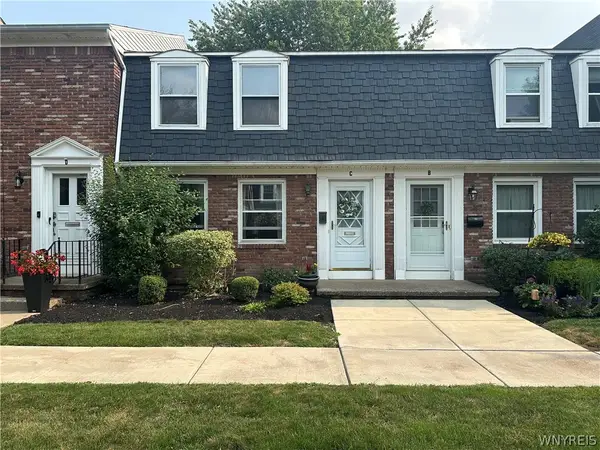 25 Oakbrook Drive #C, Williamsville, NY 14221