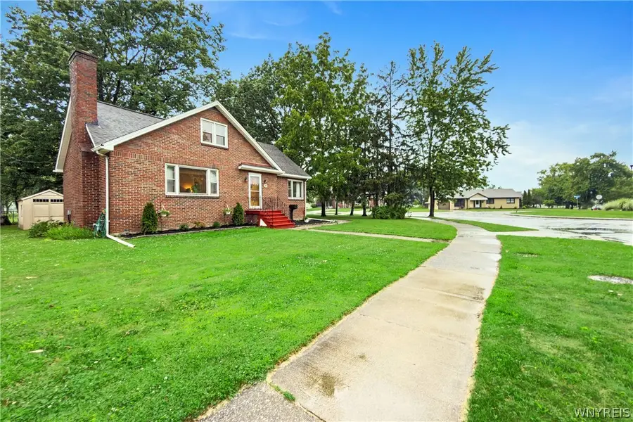 11 S Shore Boulevard, Buffalo, NY 14218 - #3