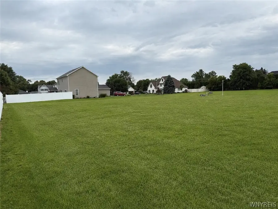 27 Desales Circle, Lockport, NY 14094 - #2