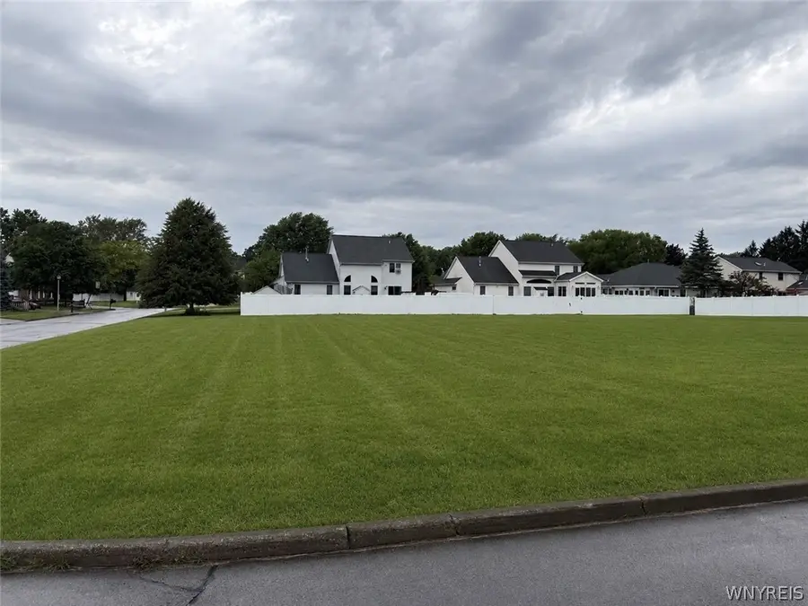 27 Desales Circle, Lockport, NY 14094 - #3