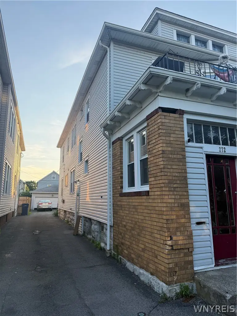272 Commonwealth Avenue, Buffalo, NY 14216 - #2
