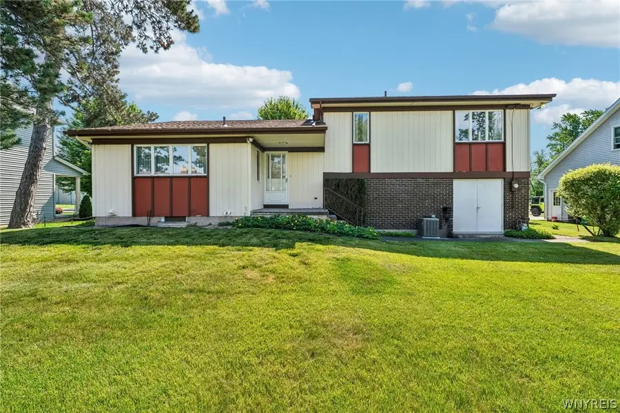 1338 95th Street, Niagara Falls, NY 14304 - #3
