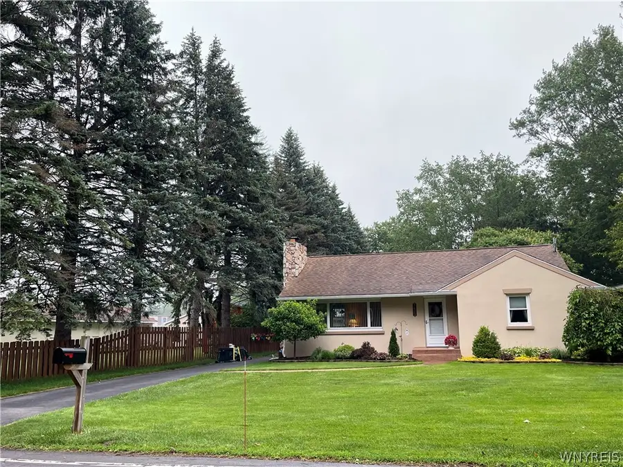 7635 Arnold Drive, North Tonawanda, NY 14120 - #2