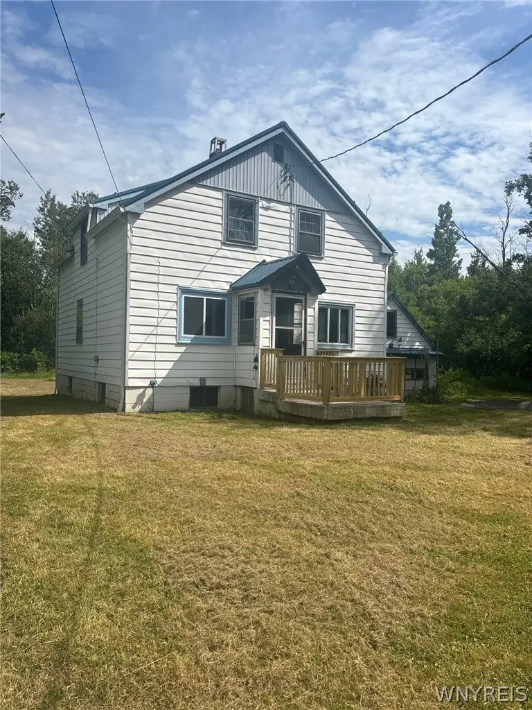 6815 Southwestern Boulevard, Lake View, NY 14085 - #3