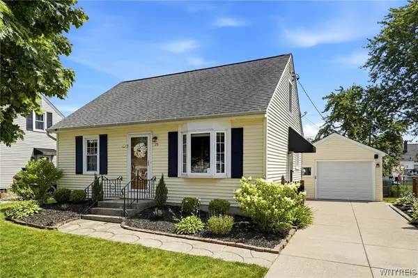25 S Huxley Drive, Cheektowaga, NY 14225
