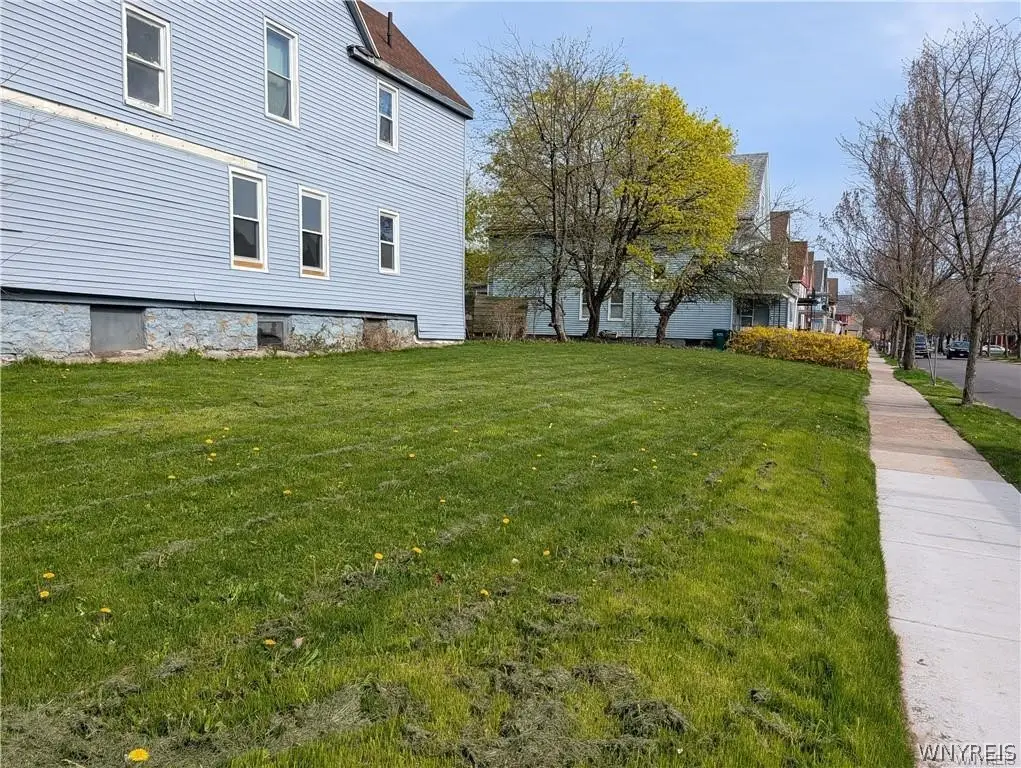 393 Hampshire Street, Buffalo, NY 14213 - #1