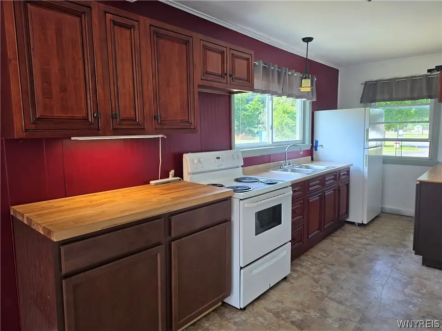1027 Gwinn Street, Medina, NY 14103 - #3
