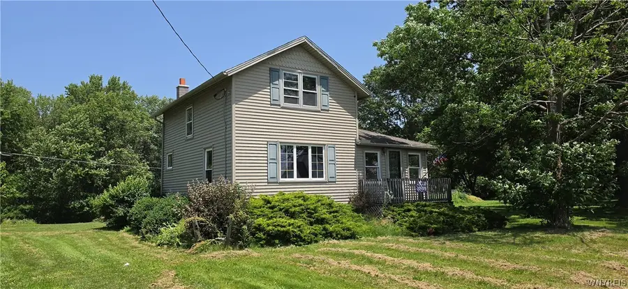 8805 Chestnut Ridge Road, Gasport, NY 14067 - #2