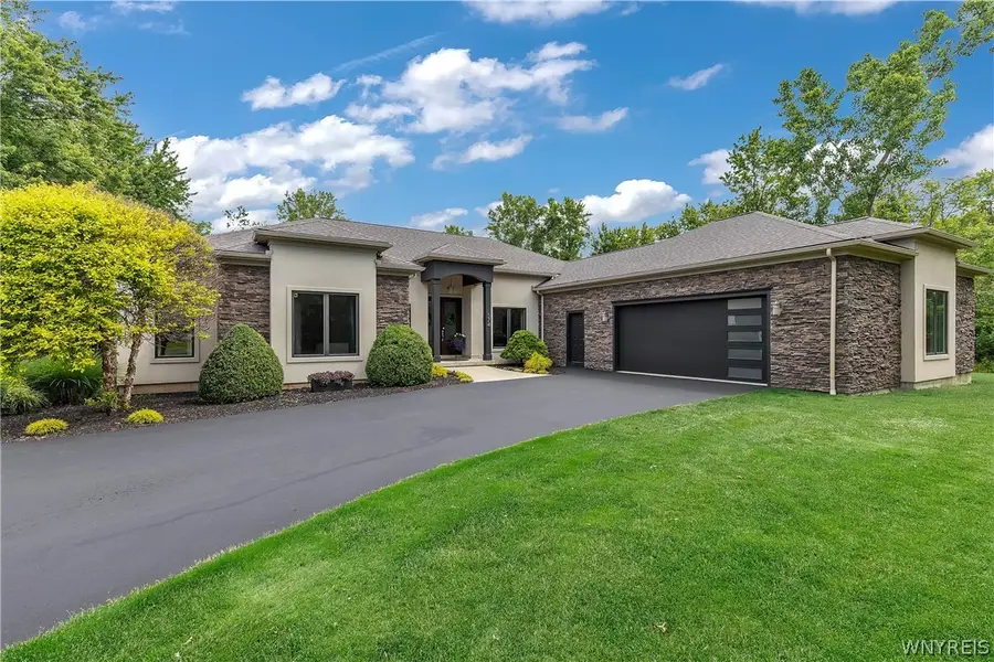 574 N Ellicott Creek Rd, Amherst, NY 14228 - #2