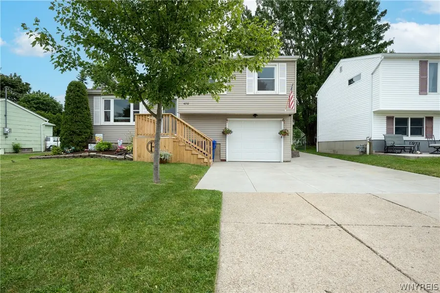 4252 Glenwillow Drive, Hamburg, NY 14075 - #2