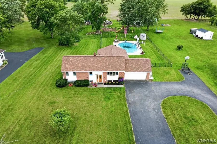 6058 Baer Road, Sanborn, NY 14132 - #3