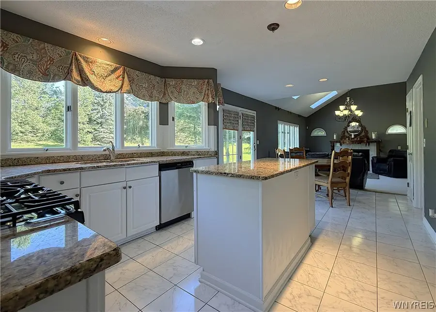 5545 Country Club Lane, Hamburg, NY 14075 - #2
