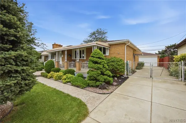 74 Leni Lane, Cheektowaga, NY 14225