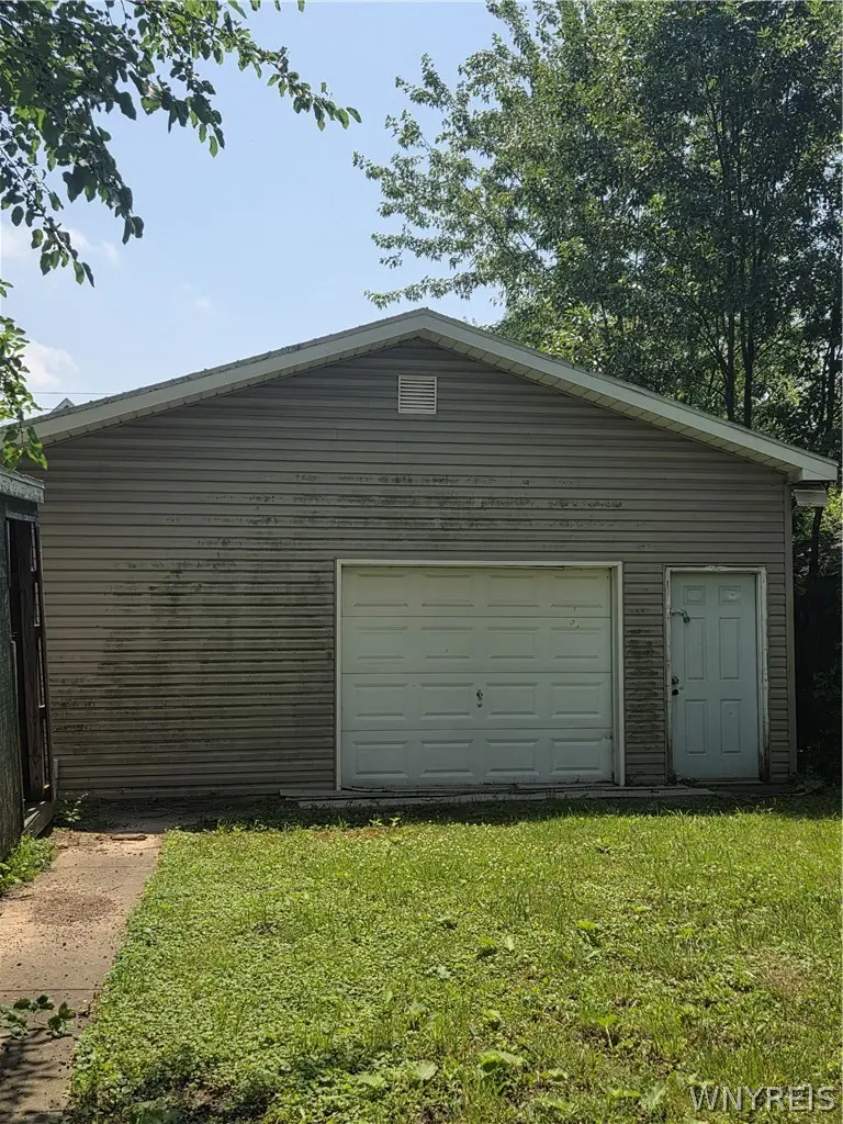 1845 Pierce Ave, Niagara Falls, NY 14301 - #3